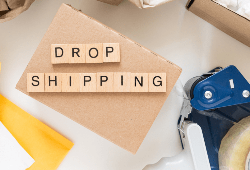 Obowiązki informacyjne przy dropshippingu – jak to ująć w regulaminie?